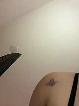 KallyMyller1 online show from 04-11-26, 07:40