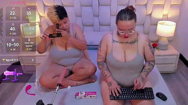 MiaYMolly online show from 10-16-25, 07:53