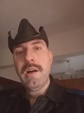 Leatherman82 online show from 06-09-26, 01:12