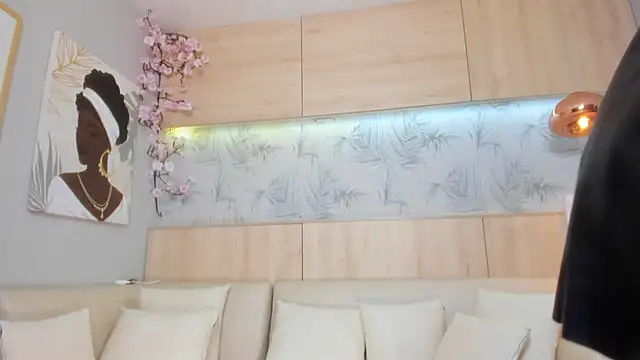 maryevans  online show from 10-01-25, 12:44