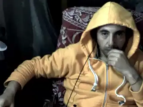 Snapshot of big_heart chatting on 12-15-25, 07:12 big heart online show from 12-15-25, 07:12