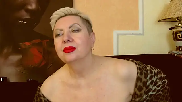 Snapshot of LadyPosh chatting on 01-17-25, 01:47 LadyPosh online show from 01-17-25, 01:47