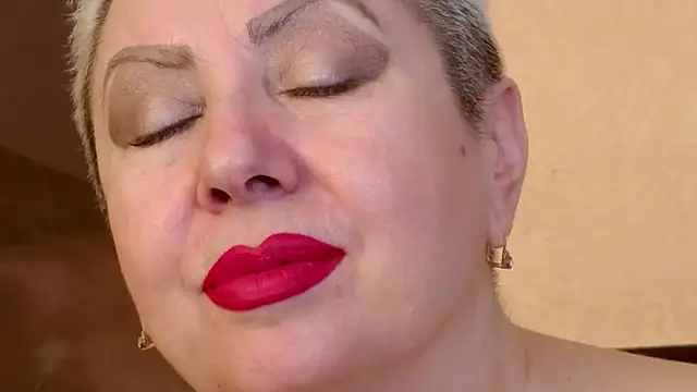 LadyPosh online show from 10-30-25, 09:48