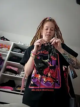 LucidLucy online show from 10-07-25, 12:46