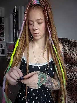 LucidLucy online show from 11-29-25, 02:31