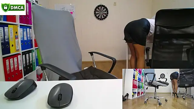 Snapshot of secret-office chatting on 09-12-25, 05:18 secret-office online show from 09-12-25, 05:18