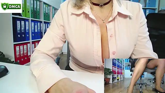 Snapshot of secret-office chatting on 11-13-25, 06:01 secret-office online show from 11-13-25, 06:01