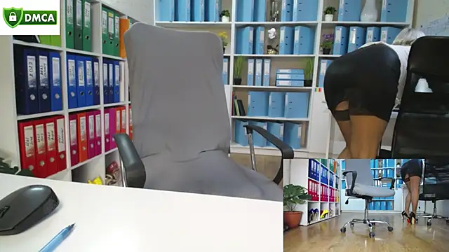 Snapshot of secret-office chatting on 12-02-25, 06:19 secret-office online show from 12-02-25, 06:19