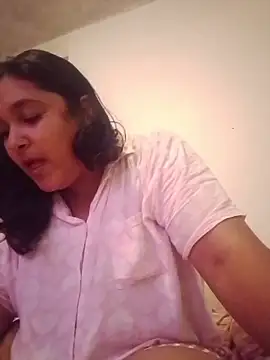 Snapshot of Indianbloom- chatting on 02-21-26, 09:43 Indianbloom- online show from 02-21-26, 09:43