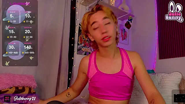 Snapshot of Littlebunny21 chatting on 03-20-25, 08:40 Littlebunny21 online show from 03-20-25, 08:40