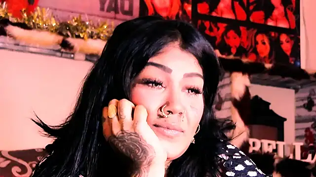 indian dreamgirl online show from 12-18-25, 08:04