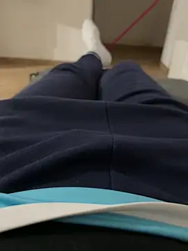 Snapshot of Io1994 chatting on 12-17-25, 12:49 Io1994 online show from 12-17-25, 12:49