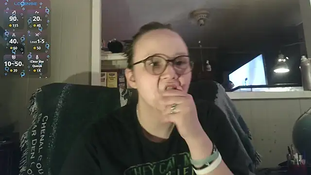 Snapshot of ZeTurtleMaster chatting on 11-23-25, 01:16 ZeTurtleMaster online show from 11-23-25, 01:16