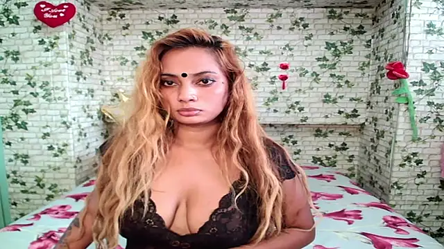 Snapshot of sexyindianchic chatting on 09-30-25, 12:54 sexyindianchic online show from 09-30-25, 12:54