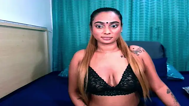 Snapshot of sexyindianchic chatting on 06-12-26, 01:26 sexyindianchic online show from 06-12-26, 01:26