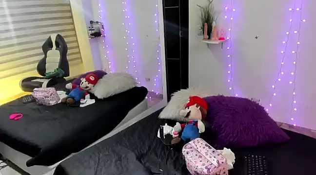 Snapshot of GABY_DAVIS chatting on 02-04-25, 04:05 GABY DAVIS online show from 02-04-25, 04:05