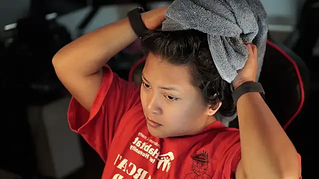 Snapshot of Bubbleliyah chatting on 12-28-24, 01:59 Bubbleliyah online show from 12-28-24, 01:59