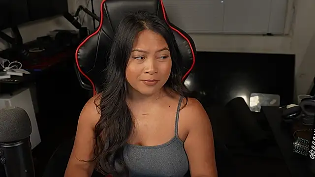 Snapshot of Bubbleliyah chatting on 03-09-25, 12:53 Bubbleliyah online show from 03-09-25, 12:53