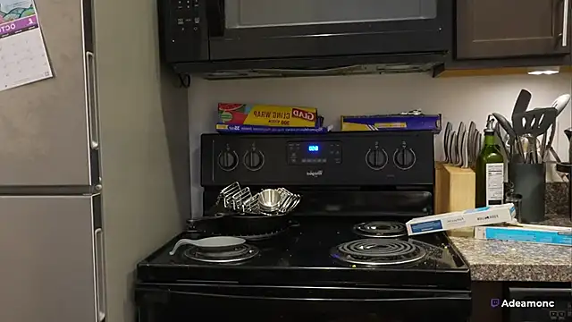 Snapshot of Bubbleliyah chatting on 10-06-25, 10:51 Bubbleliyah online show from 10-06-25, 10:51