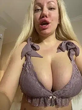 Snapshot of SofiaJoy chatting on 01-24-25, 09:47 SofiaJoy online show from 01-24-25, 09:47