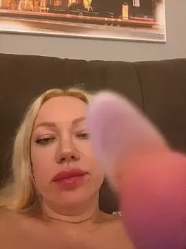 Snapshot of SofiaJoy chatting on 09-29-25, 07:30 SofiaJoy online show from 09-29-25, 07:30