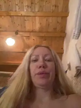Snapshot of SofiaJoy chatting on 10-04-25, 05:11 SofiaJoy online show from 10-04-25, 05:11