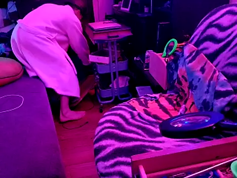 justinewe69 online show from 03-31-26, 07:42