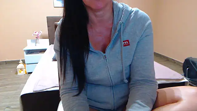Snapshot of Gia888888 chatting on 12-03-24, 12:57 Gia888888 online show from 12-03-24, 12:57