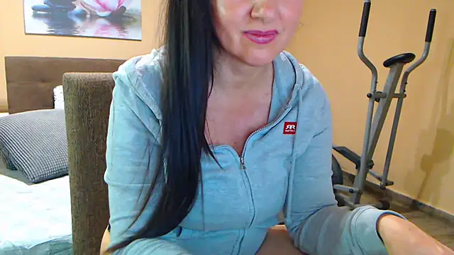 Snapshot of Gia888888 chatting on 12-15-24, 09:31 Gia888888 online show from 12-15-24, 09:31