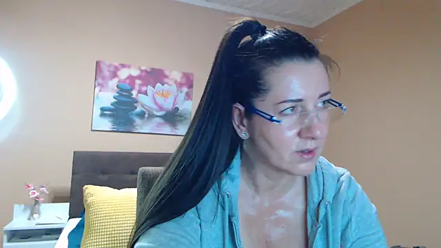 Snapshot of Gia888888 chatting on 01-27-25, 06:09 Gia888888 online show from 01-27-25, 06:09
