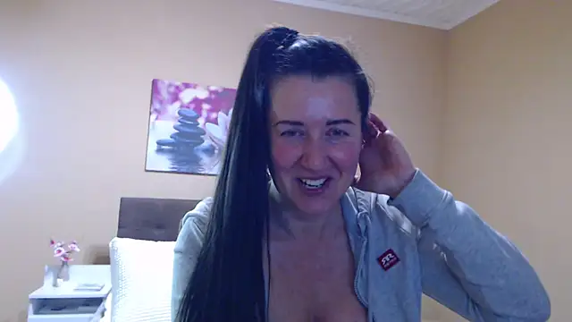 Snapshot of Gia888888 chatting on 01-31-25, 01:54 Gia888888 online show from 01-31-25, 01:54