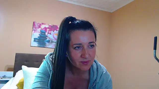 Snapshot of Gia888888 chatting on 03-22-25, 09:10 Gia888888 online show from 03-22-25, 09:10