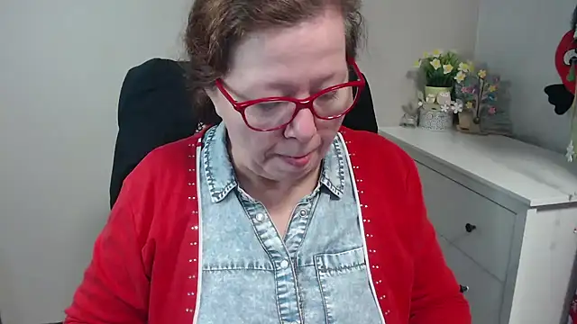 Snapshot of Adelewildx chatting on 02-04-25, 04:37 Adelewildx online show from 02-04-25, 04:37