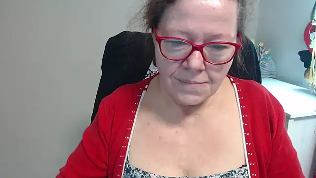 Snapshot of Adelewildx chatting on 02-18-25, 05:31 Adelewildx online show from 02-18-25, 05:31
