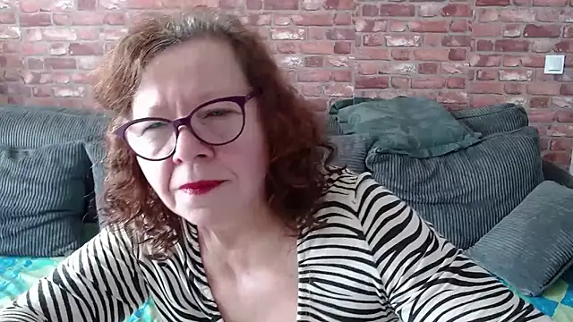 Snapshot of Adelewildx chatting on 02-22-25, 08:18 Adelewildx online show from 02-22-25, 08:18