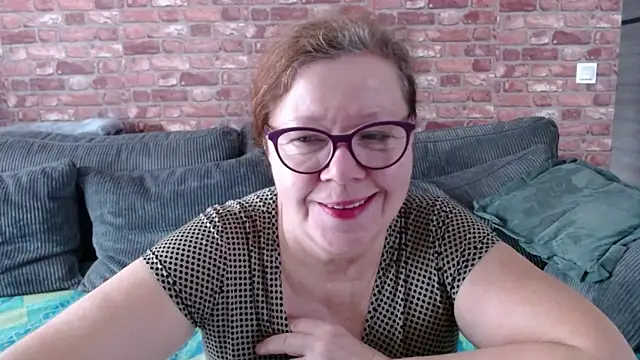 Snapshot of Adelewildx chatting on 02-28-25, 07:26 Adelewildx online show from 02-28-25, 07:26