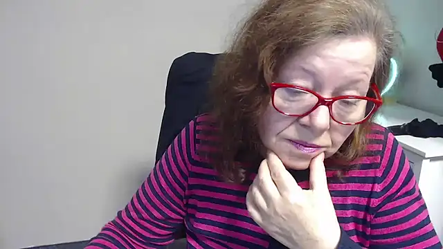 Snapshot of Adelewildx chatting on 03-03-25, 07:10 Adelewildx online show from 03-03-25, 07:10