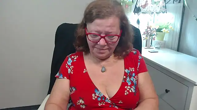 Snapshot of Adelewildx chatting on 09-09-25, 02:44 Adelewildx online show from 09-09-25, 02:44