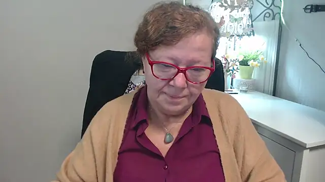 Snapshot of Adelewildx chatting on 09-15-25, 02:44 Adelewildx online show from 09-15-25, 02:44