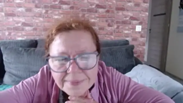 Snapshot of Adelewildx chatting on 10-17-25, 10:51 Adelewildx online show from 10-17-25, 10:51