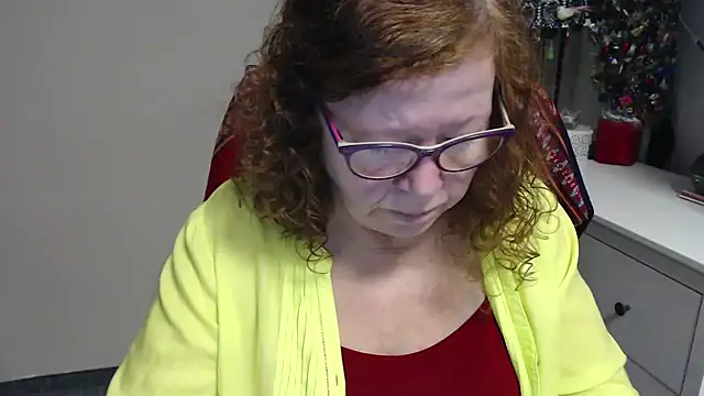 Snapshot of Adelewildx chatting on 12-18-25, 03:56 Adelewildx online show from 12-18-25, 03:56