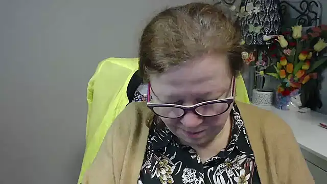 Snapshot of Adelewildx chatting on 02-04-26, 04:07 Adelewildx online show from 02-04-26, 04:07