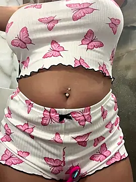 Snapshot of Liiaa chatting on 09-23-25, 06:00 Liiaa online show from 09-23-25, 06:00