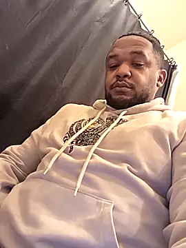 Snapshot of Oakcliffjacker chatting on 10-31-25, 11:22 Oakcliffjacker online show from 10-31-25, 11:22