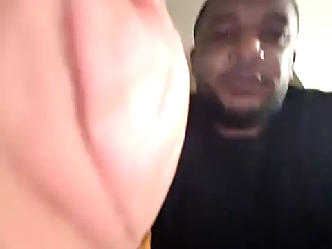 Snapshot of Oakcliffjacker chatting on 11-02-25, 05:43 Oakcliffjacker online show from 11-02-25, 05:43