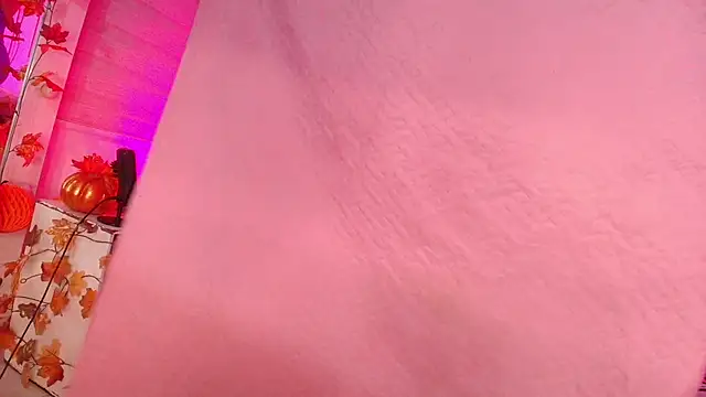 emyli sw  online show from 10-16-25, 03:07