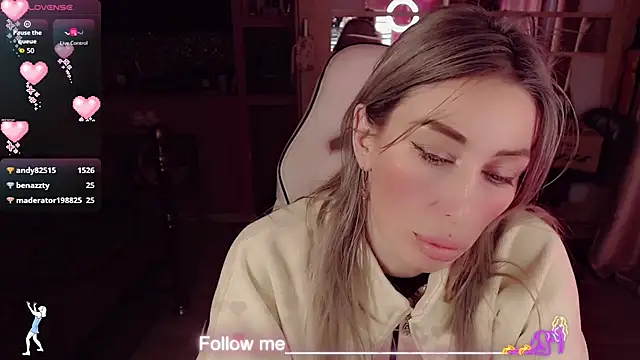 AnnieGOld  online show from 02-10-26, 07:45