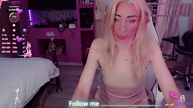 Snapshot of AnnieGOld_ chatting on 07-11-26, 11:39 AnnieGOld online show from 07-11-26, 11:39