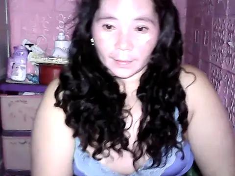 Snapshot of hotpusie_4u chatting on 02-07-26, 05:27 hotpusie 4u online show from 02-07-26, 05:27