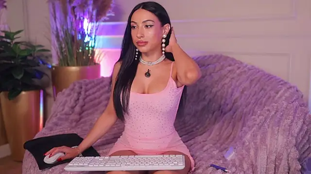 Snapshot of Anais_Bloom chatting on 07-11-26, 07:27 Anais Bloom online show from 07-11-26, 07:27